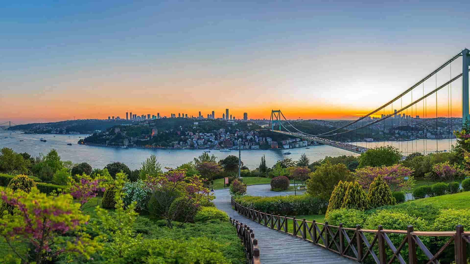 Istanbul Bosphorus Cruise and Seven Hills Tour | Rani Travel