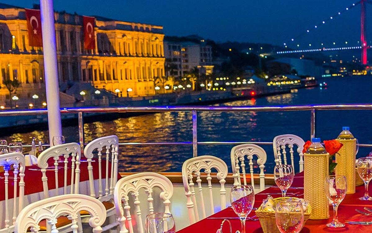 dinner cruise on the bosphorus with a live show